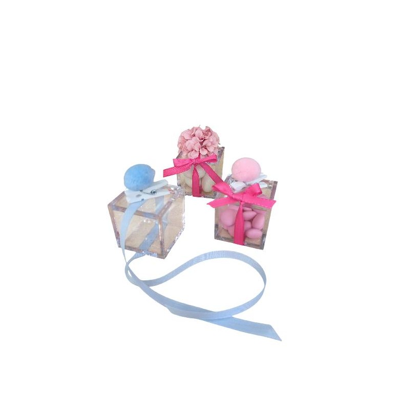 SCATOLA PVC mm45x45 DECORATA CON NASTRO E APPLICAZIONE (CONTIENE 5 CONFETTI) [0140301-00.jpg]